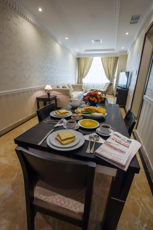 Sara Plaza (Adults Only) Aparthotel Kuwait City Ruang foto