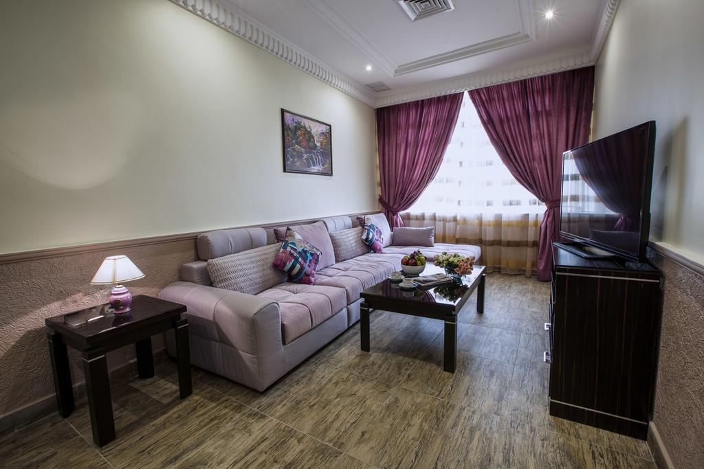 Sara Plaza (Adults Only) Aparthotel Kuwait City Ruang foto