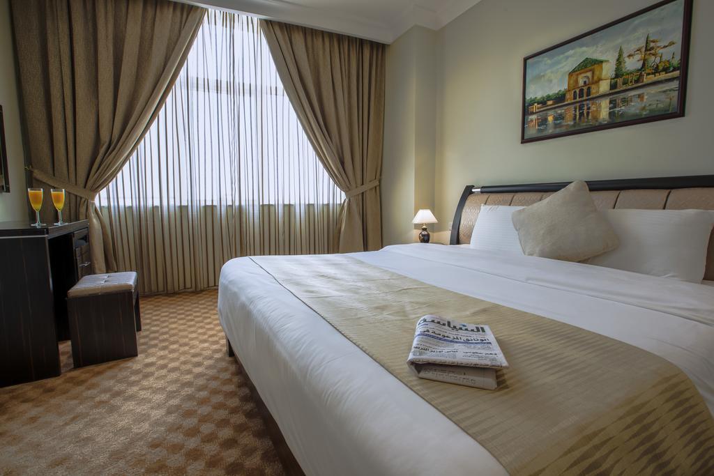 Sara Plaza (Adults Only) Aparthotel Kuwait City Bagian luar foto