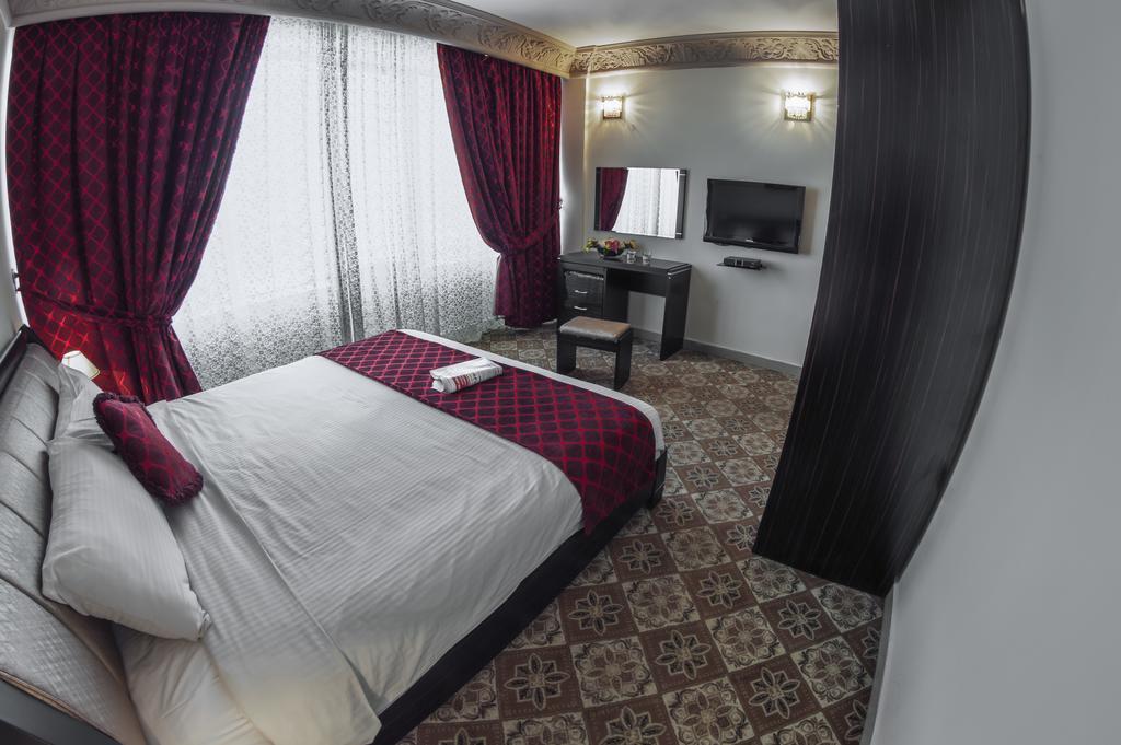 Sara Plaza (Adults Only) Aparthotel Kuwait City Ruang foto