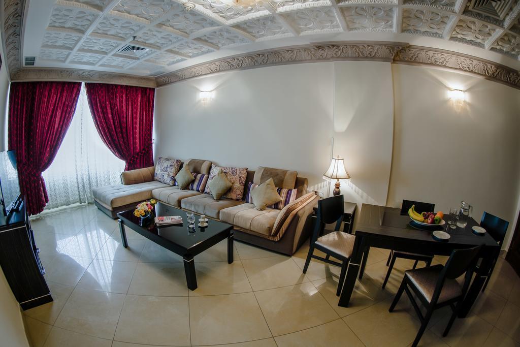 Sara Plaza (Adults Only) Aparthotel Kuwait City Ruang foto