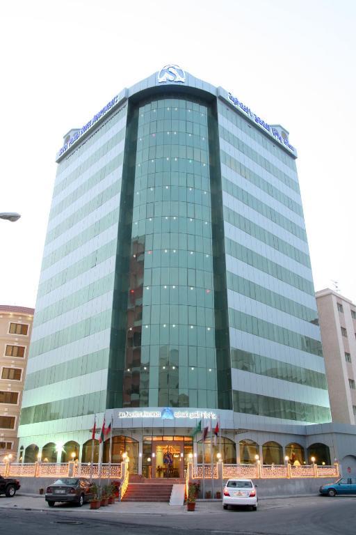 Sara Plaza (Adults Only) Aparthotel Kuwait City Bagian luar foto