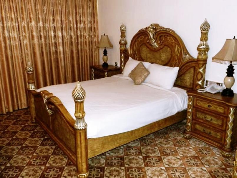 Sara Plaza (Adults Only) Aparthotel Kuwait City Bagian luar foto