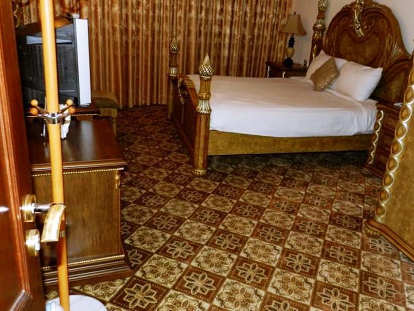Sara Plaza (Adults Only) Aparthotel Kuwait City Bagian luar foto