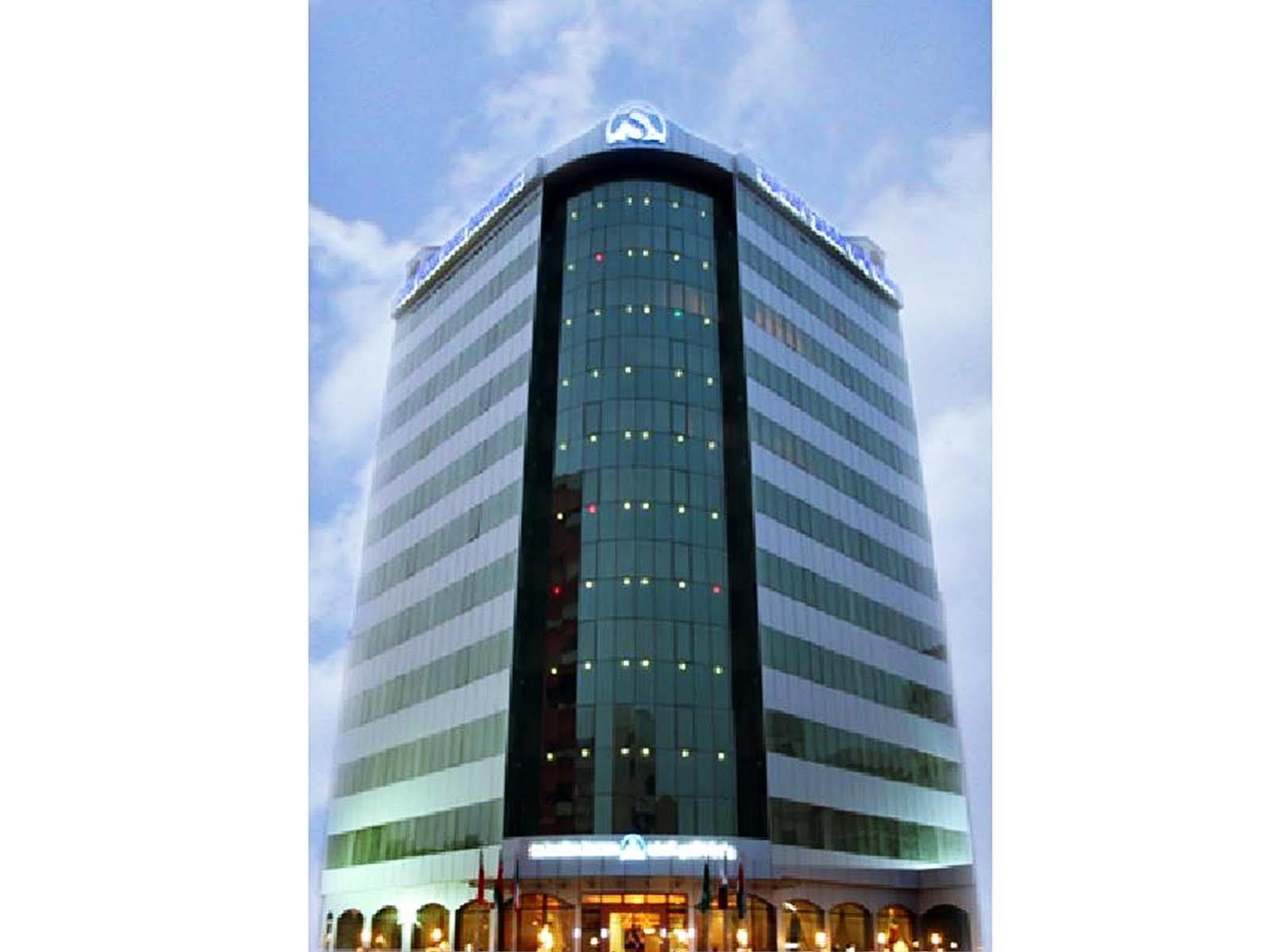 Sara Plaza (Adults Only) Aparthotel Kuwait City Bagian luar foto
